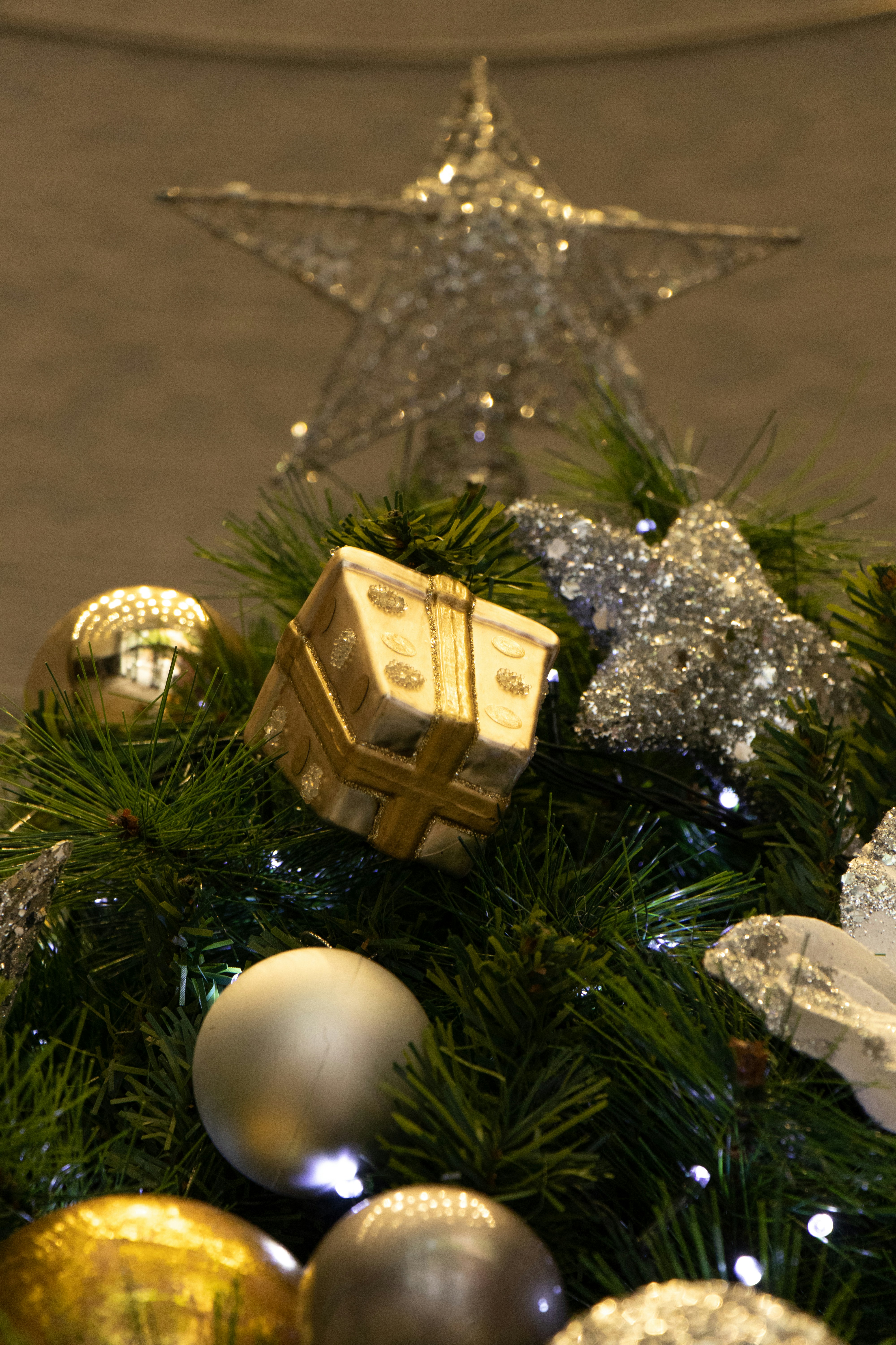 つまらないものとクリスマスツリー