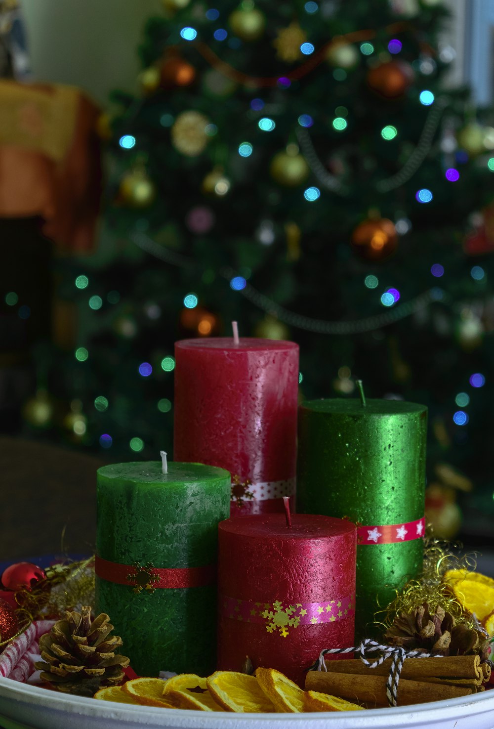 green and red candles