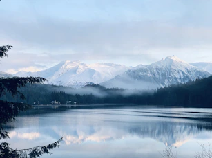 mountain ranges near lake