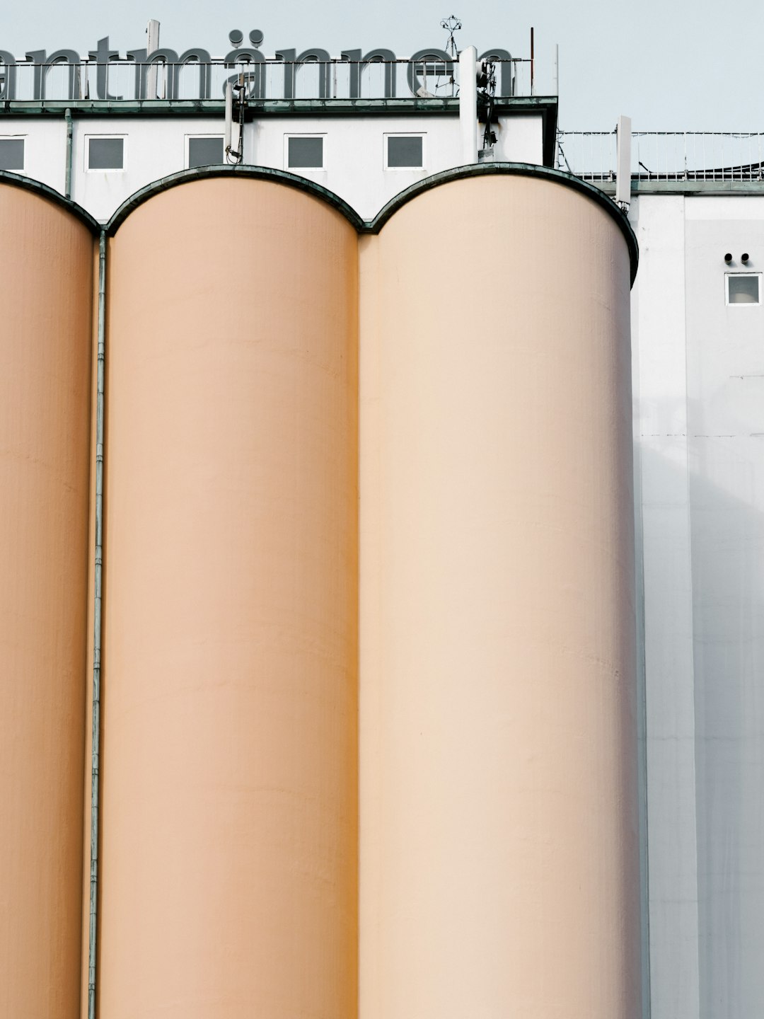 beige and white concrete buildings