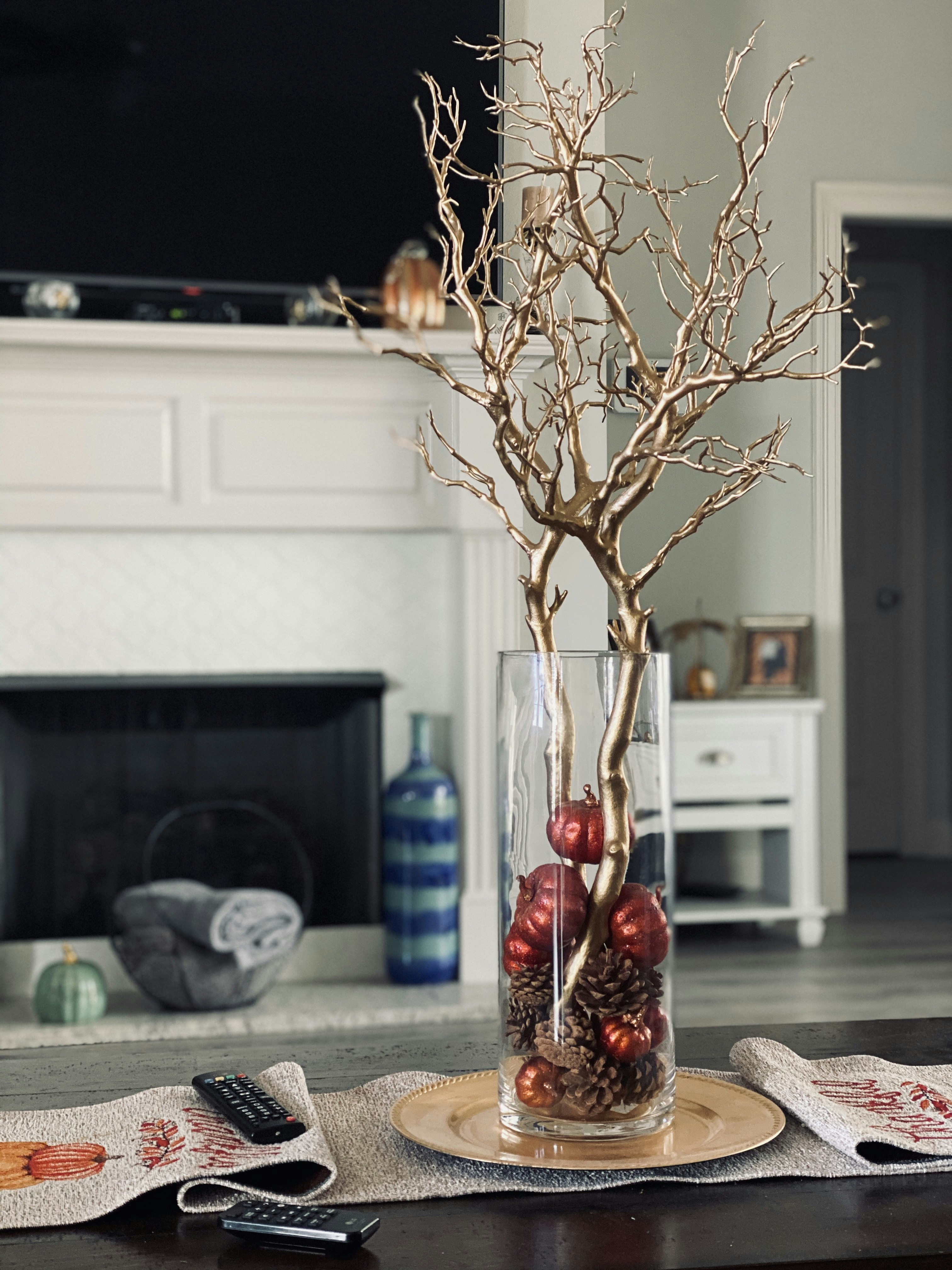 Gold Bare Branch Decor Photo Free Plant Image On Unsplash