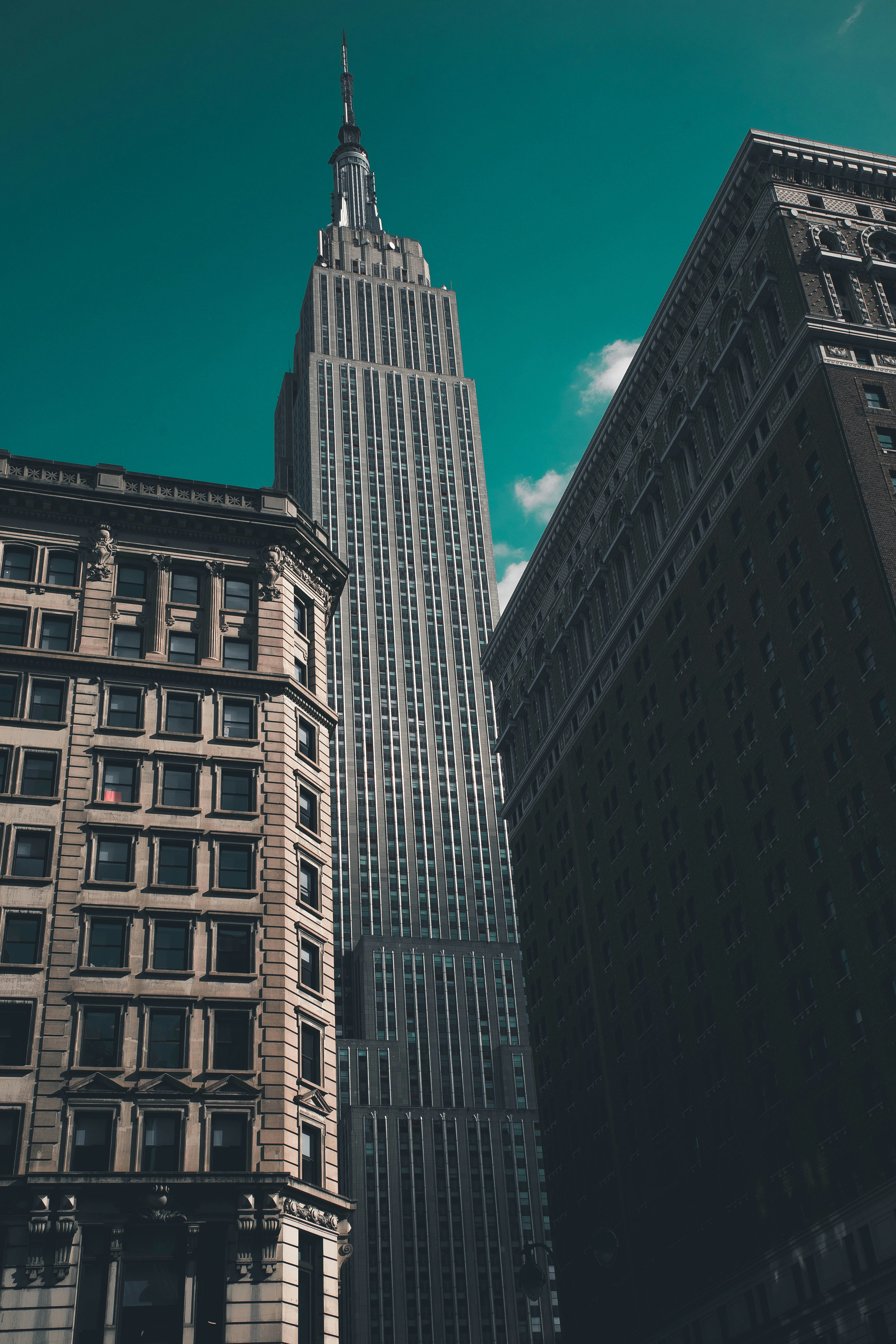 엠파이어 스테이트 빌딩, 뉴욕 사진 – Unsplash의 무료 파랑 이미지
