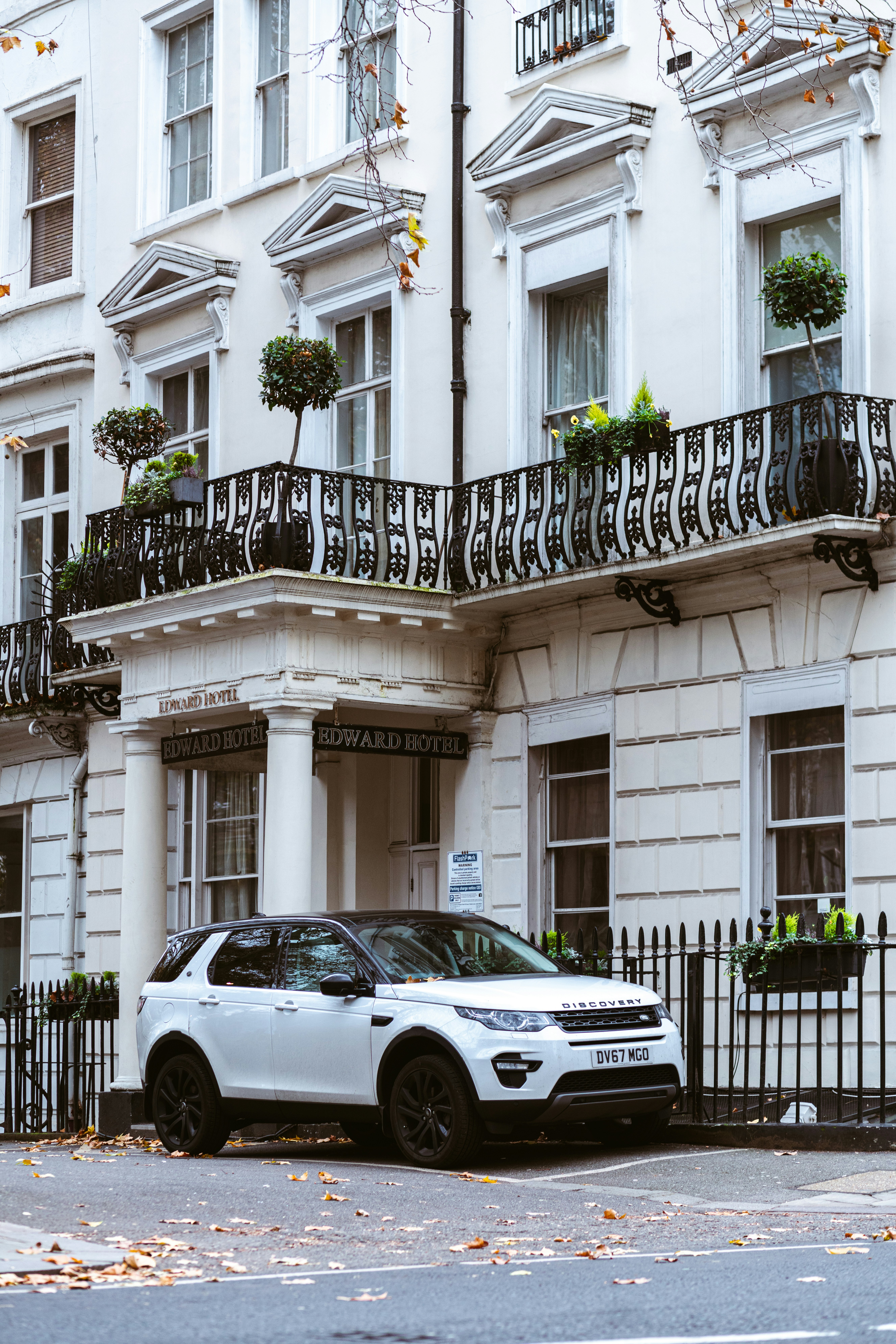 Range Rover Car Photos Download Unsplash