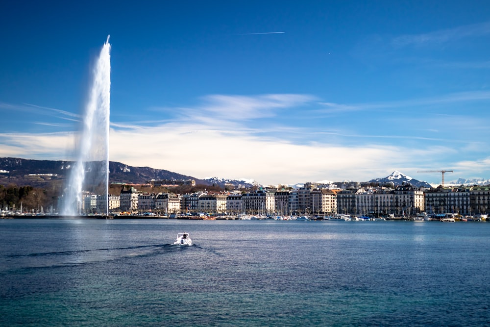 barca sull'acqua