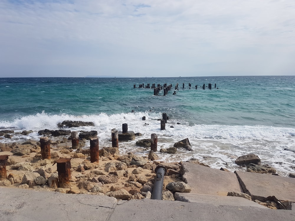 bod of water and rocks