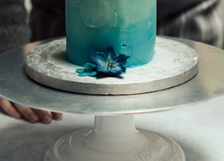 round blue cake