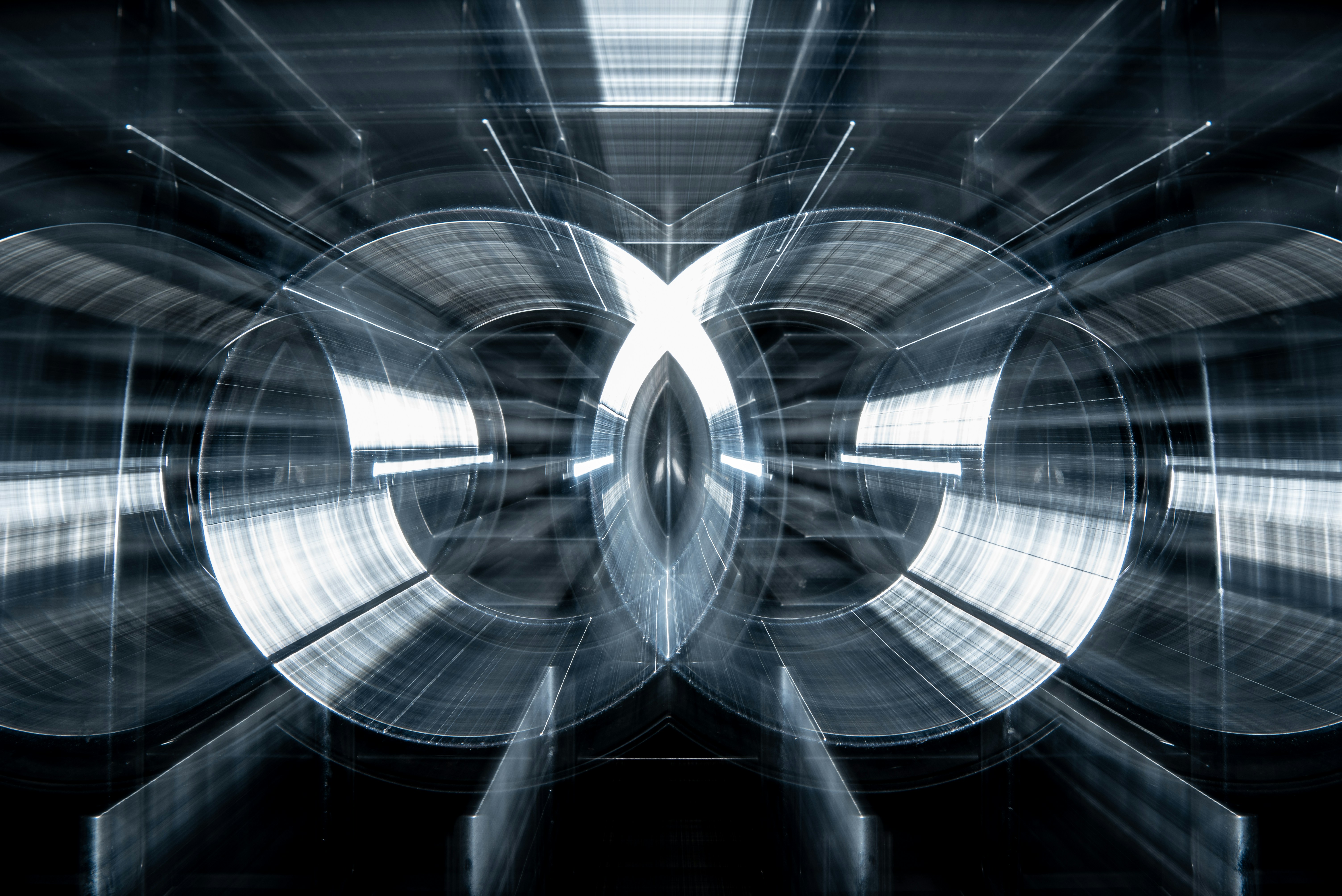 photo-1574939647377-3b0a174e8784?ixid=M3wxMjA3fDB8MXxzZWFyY2h8MTB8fHh4eCUyMHR1YmV8ZW58MHx8fHwxNzYxNjQ3MTQxfDA\u0026ixlib=rb-4.1.0