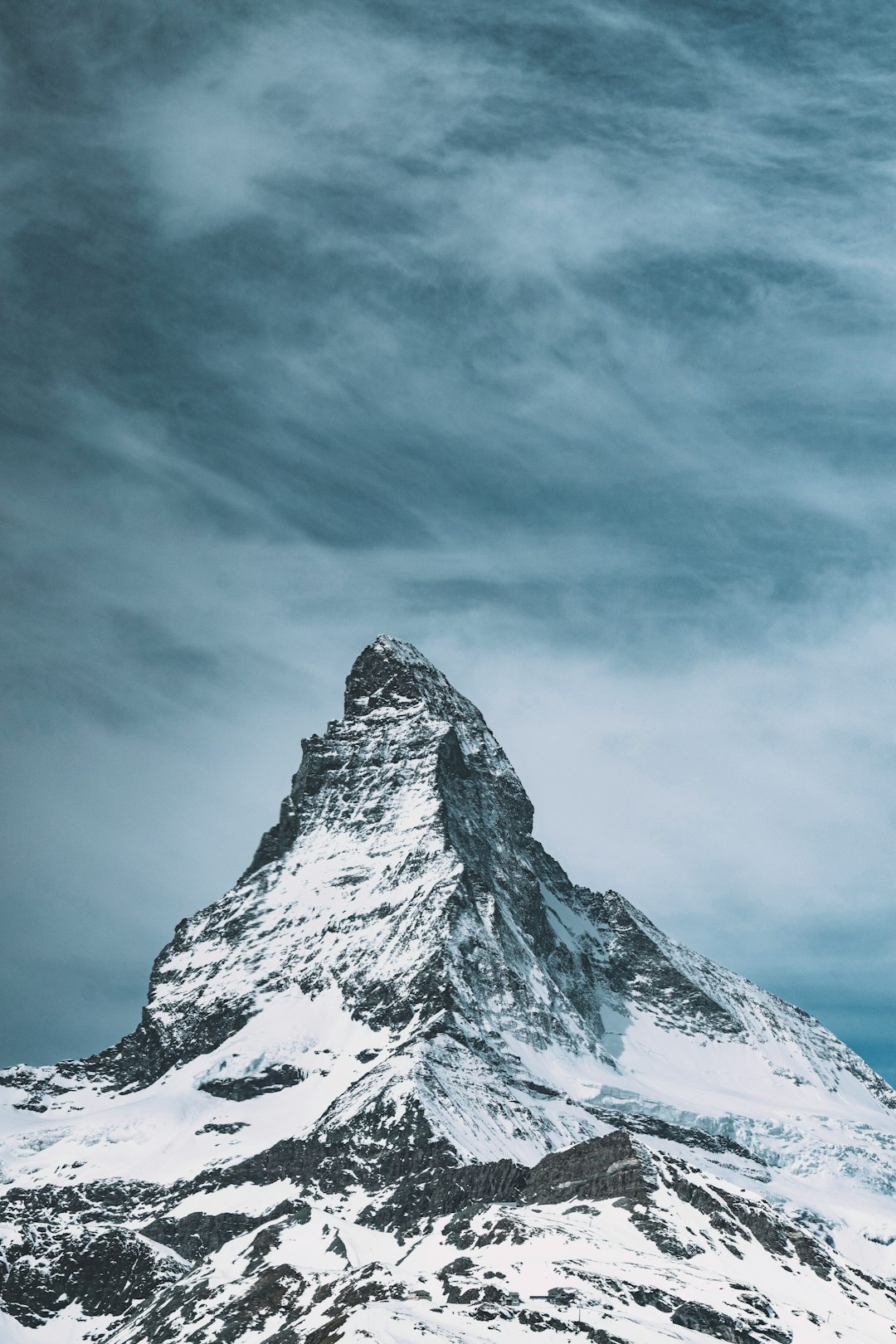 snow-capped mountain during daytime