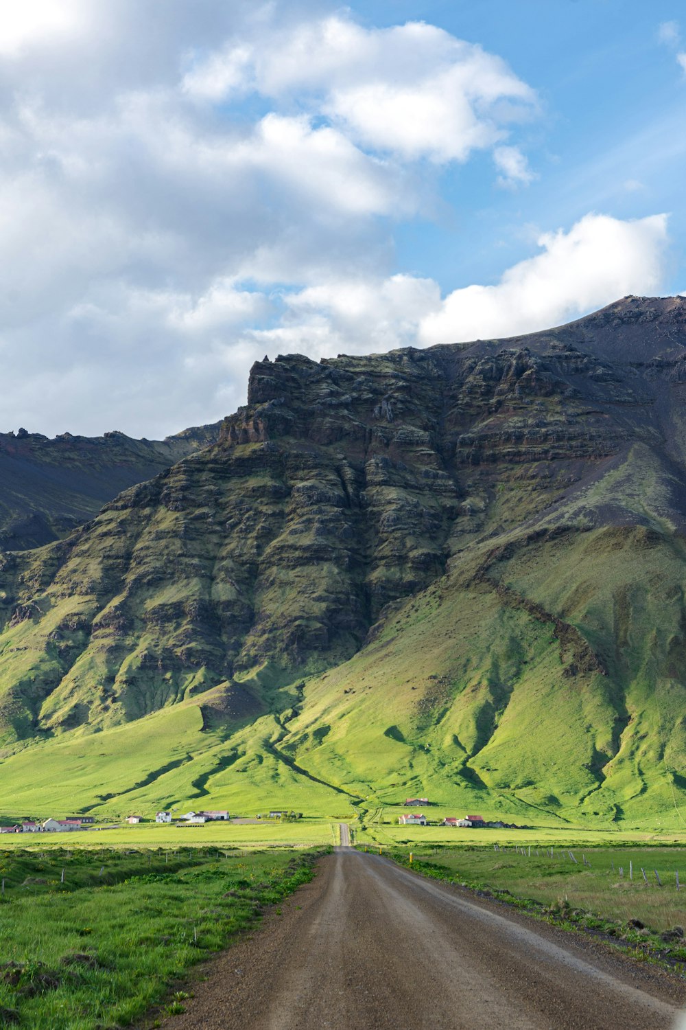 green mountain during daytime