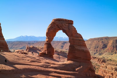 brown rock formation utah teams background