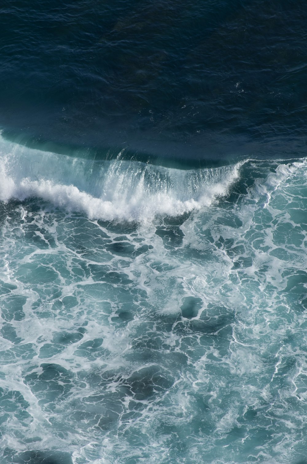 view photography of sea splash