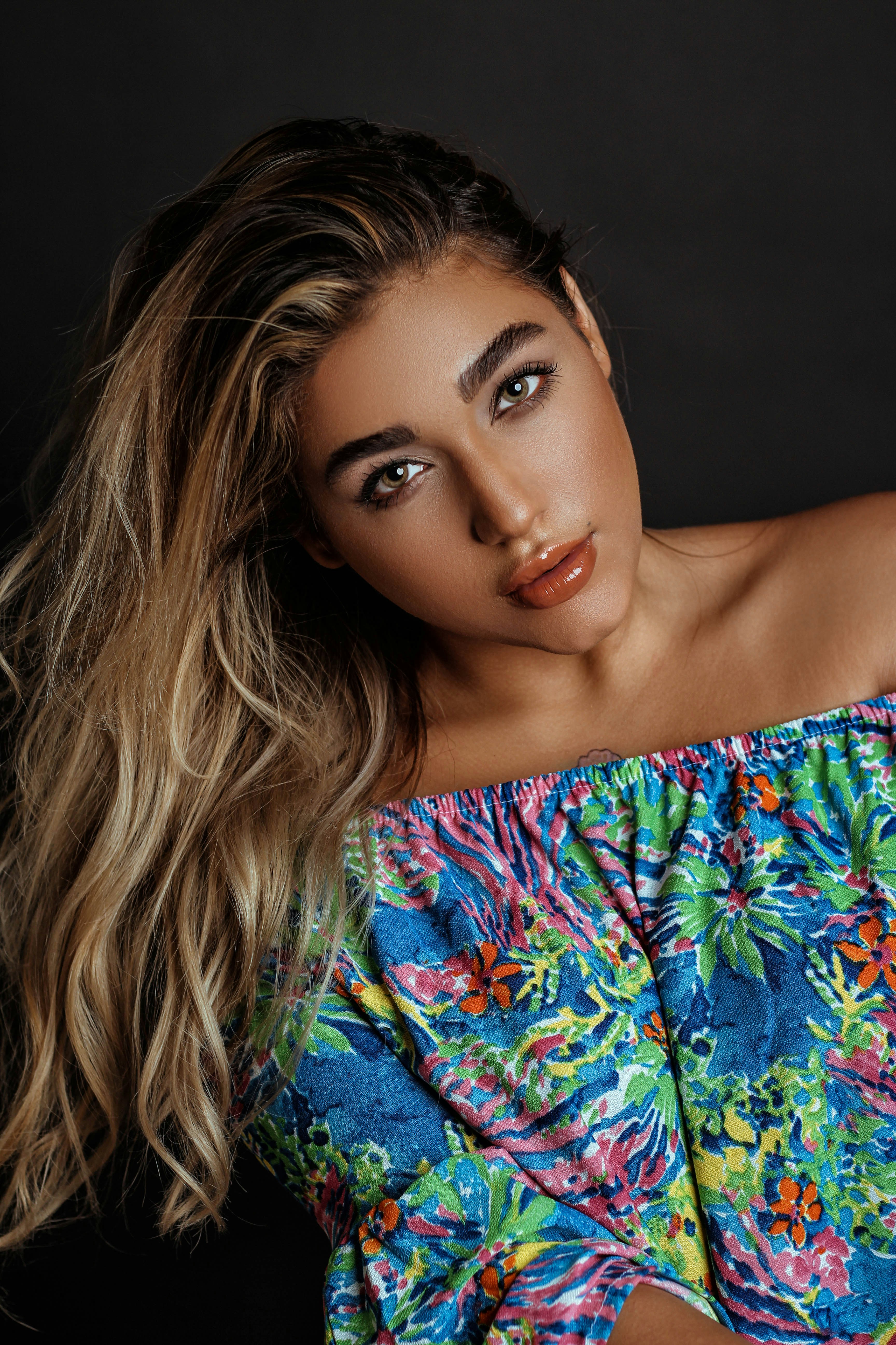 Photo by alirezaesmaeeli