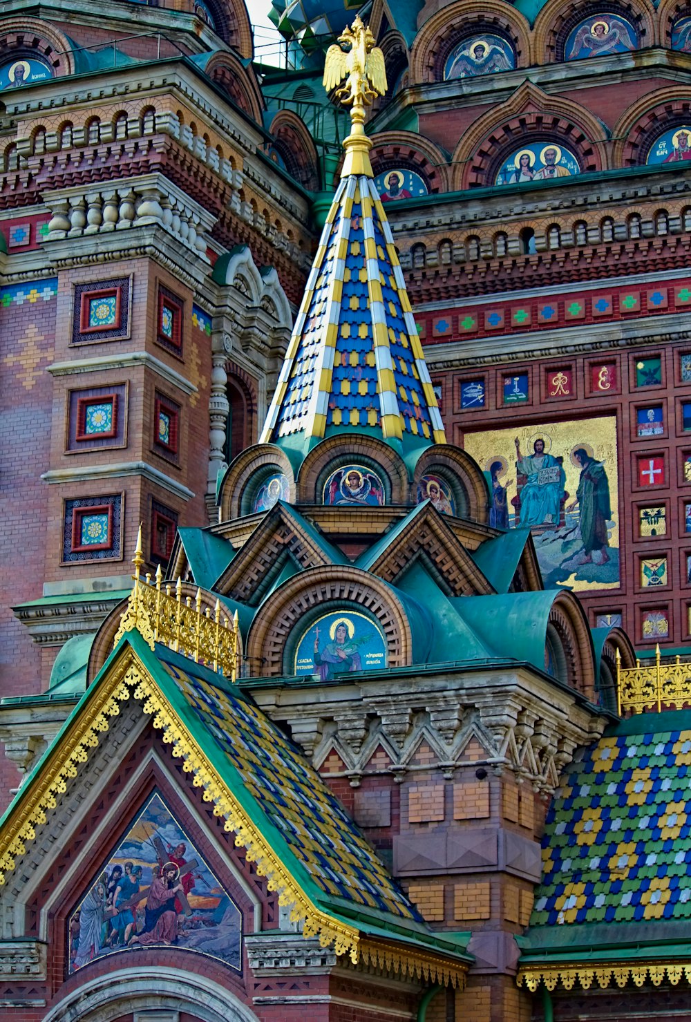 Edificio multicolore