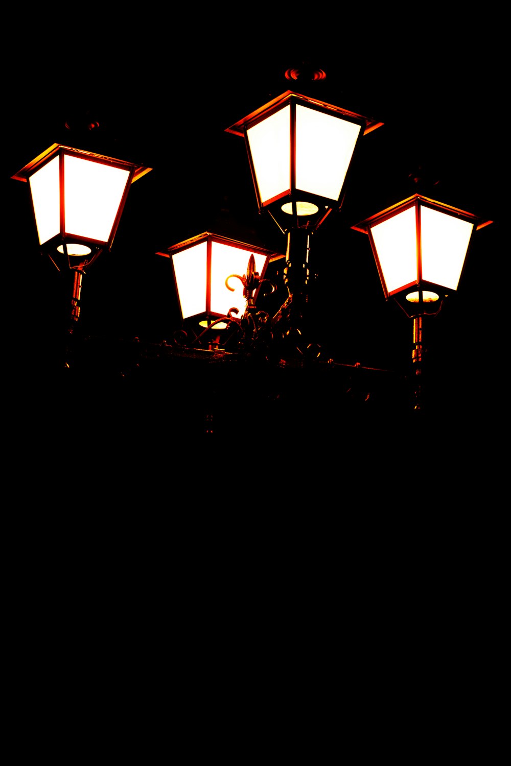 lampadaires allumés