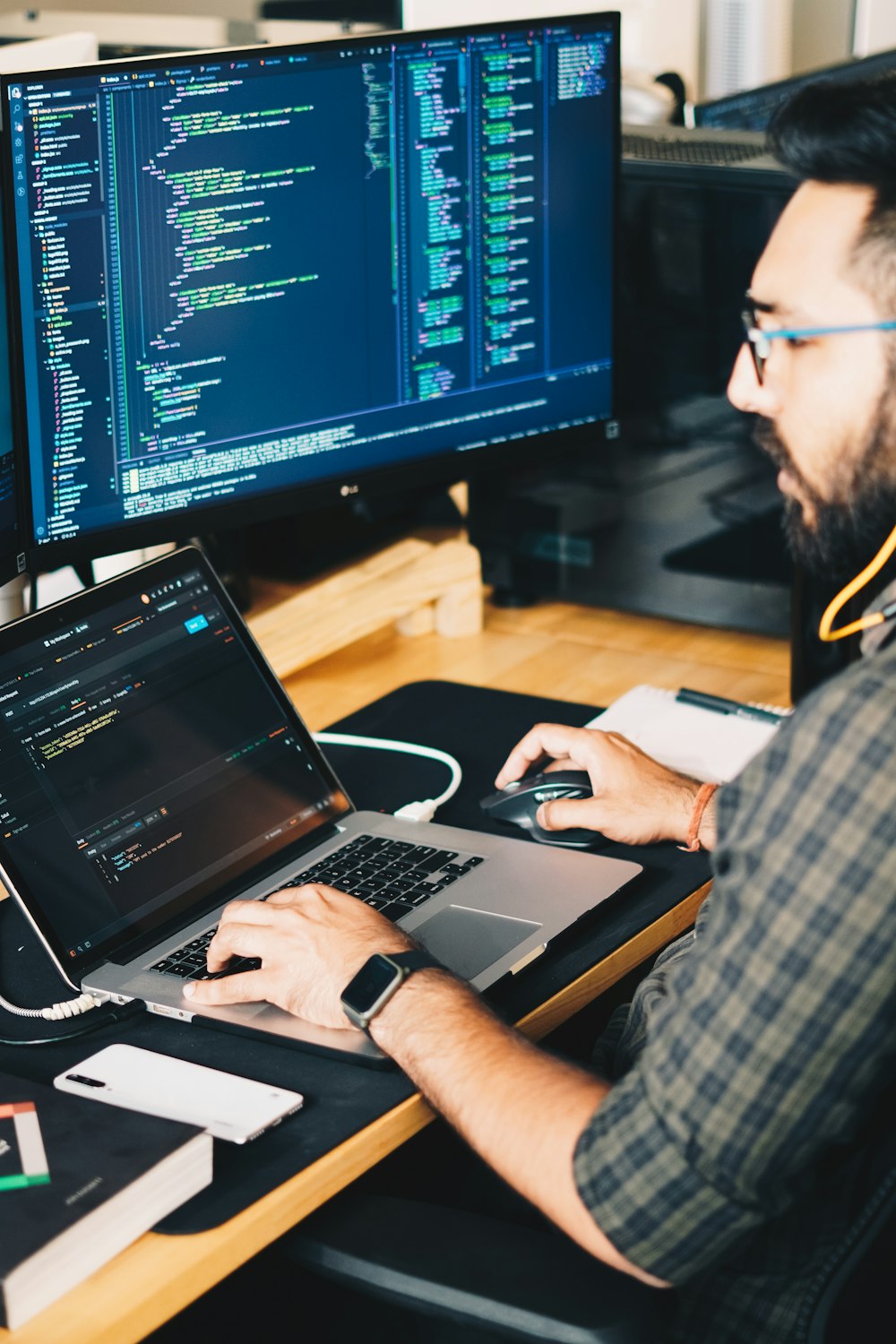 man using laptop, System Integration, Advantages 