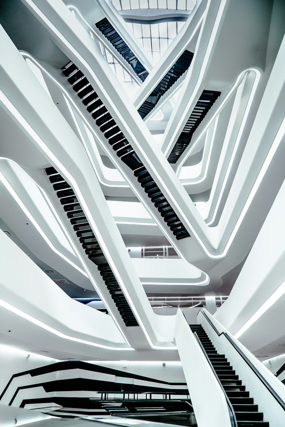 a very tall building with a bunch of stairs