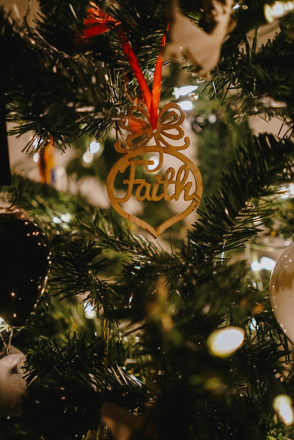 gold Faith decor