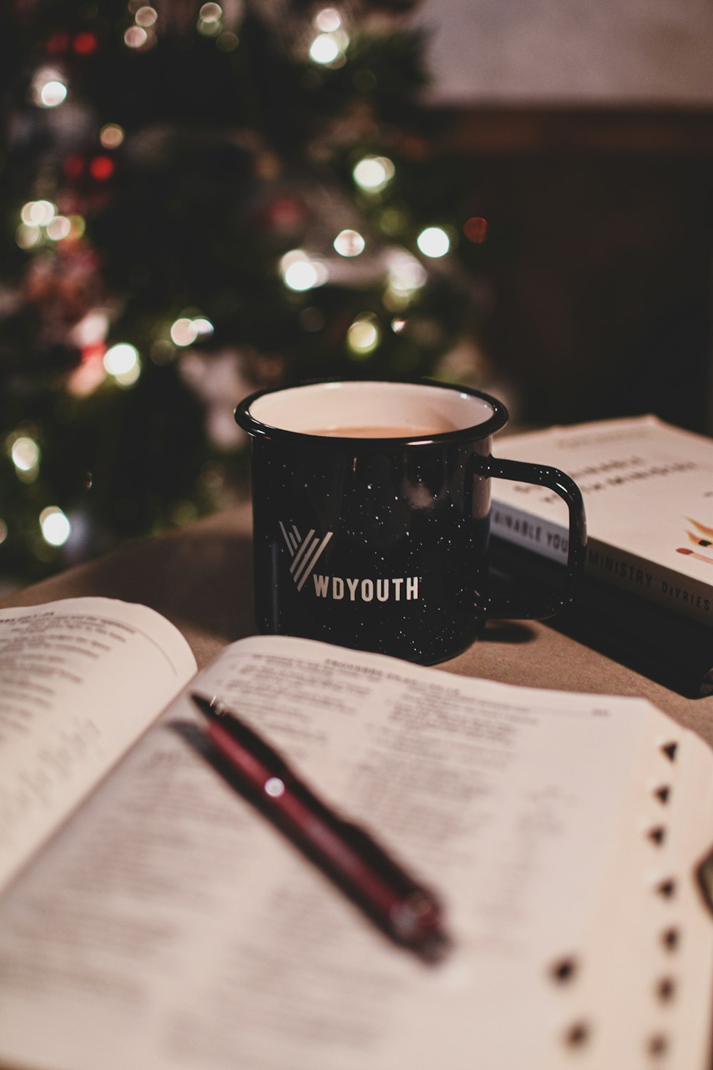 black and white ceramic mug