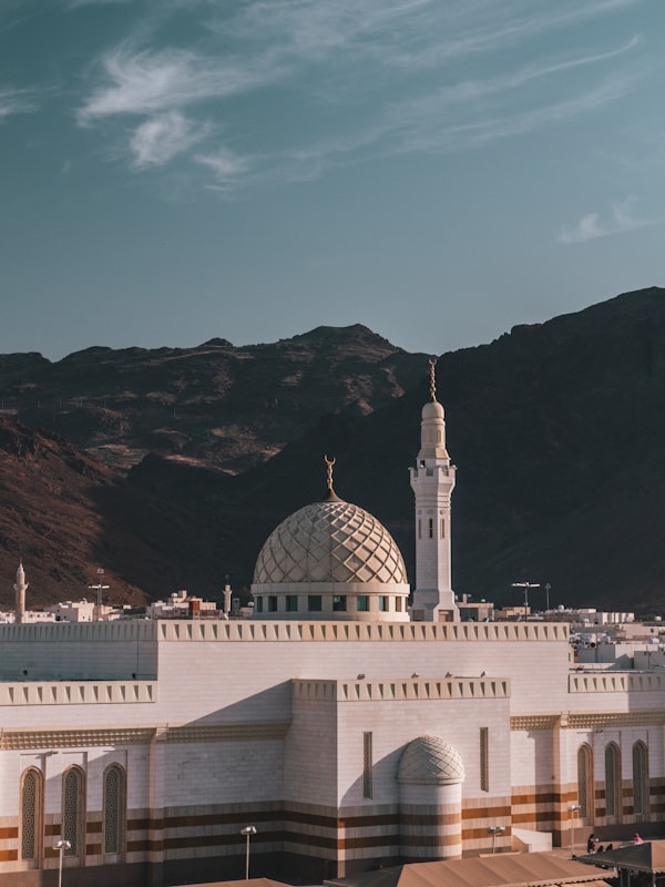 Mount Uhud's Love & Visiting the Martyrs