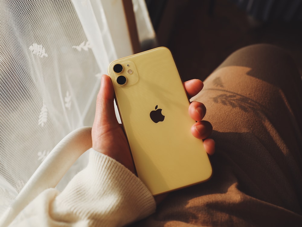 iPhone 11 Max jaune