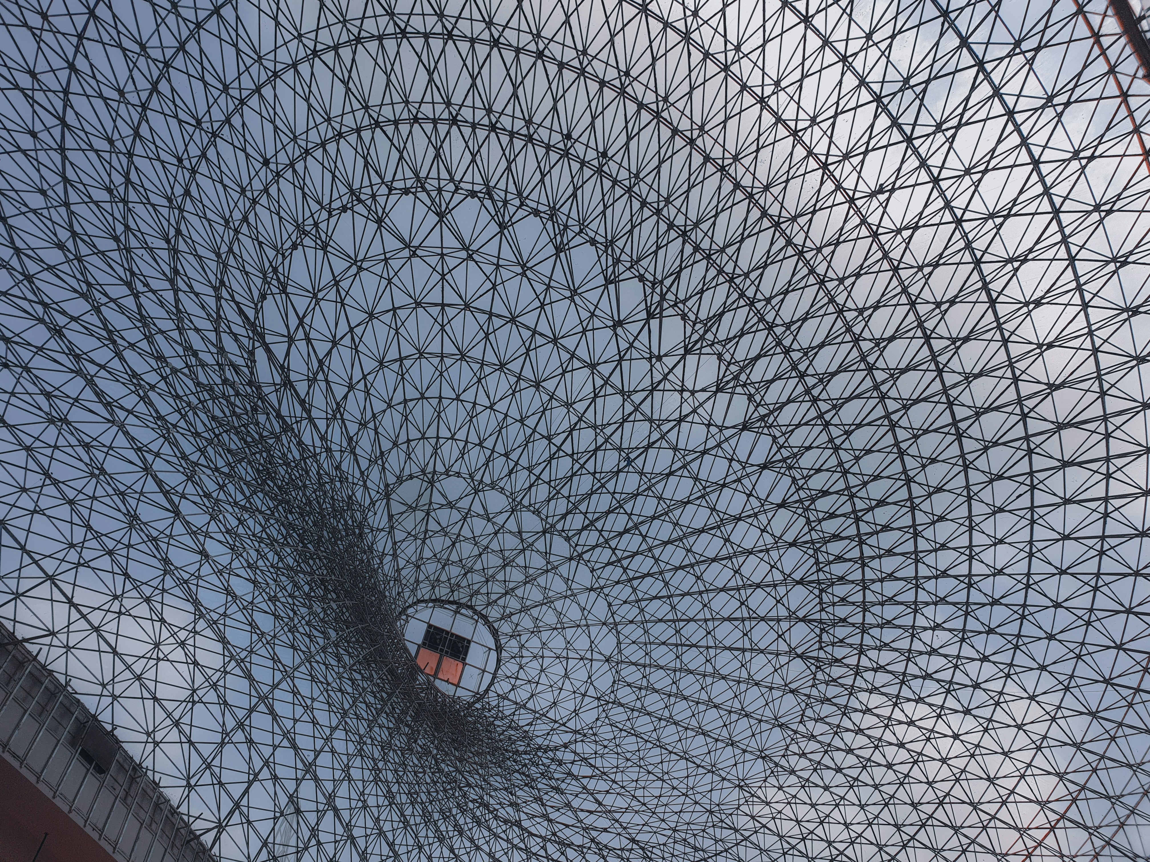 A large metal structure with a sky background photo – Free Grey Image ...