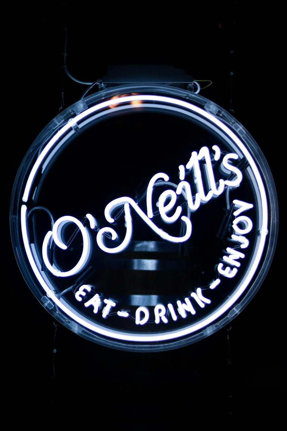 white O Neills signage