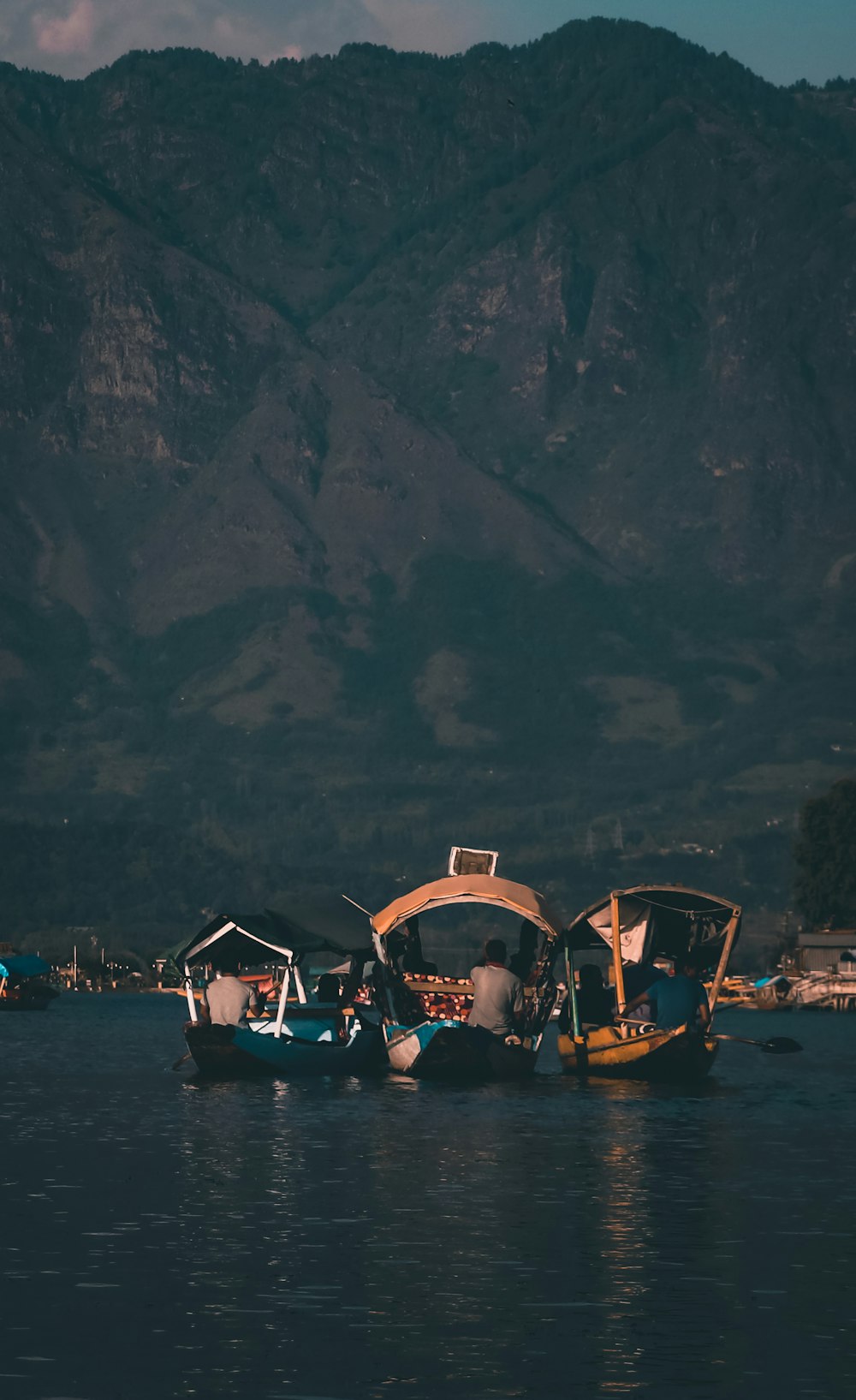 Barcos en el mar