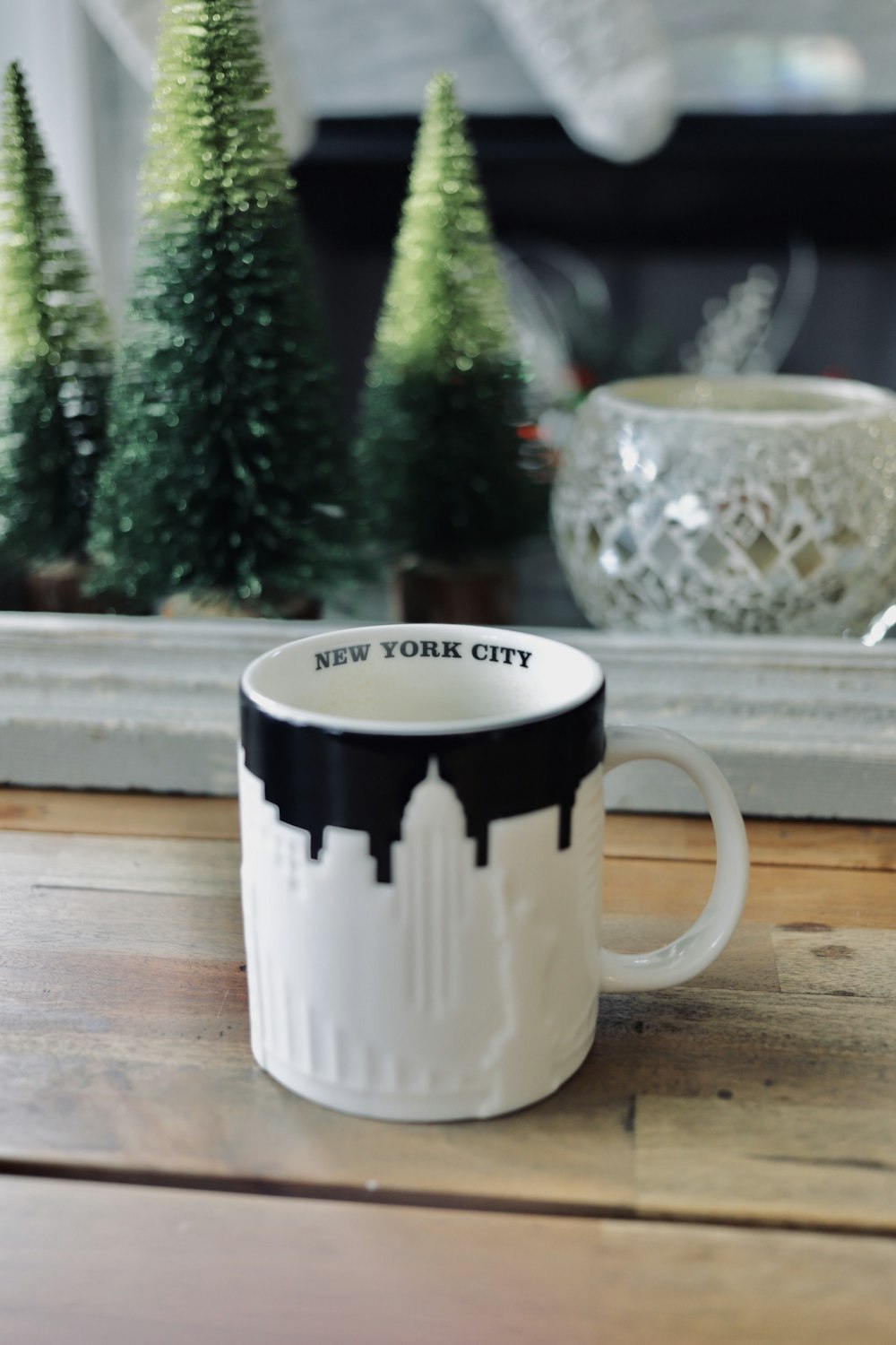 black and white ceramic mug