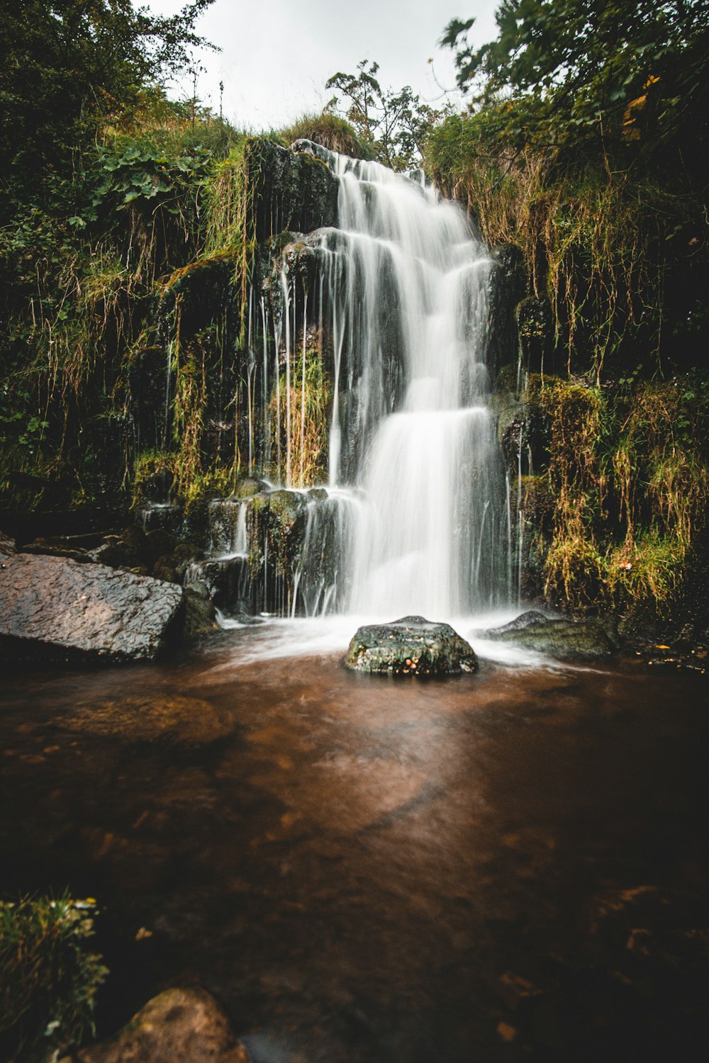waterfalls scenery