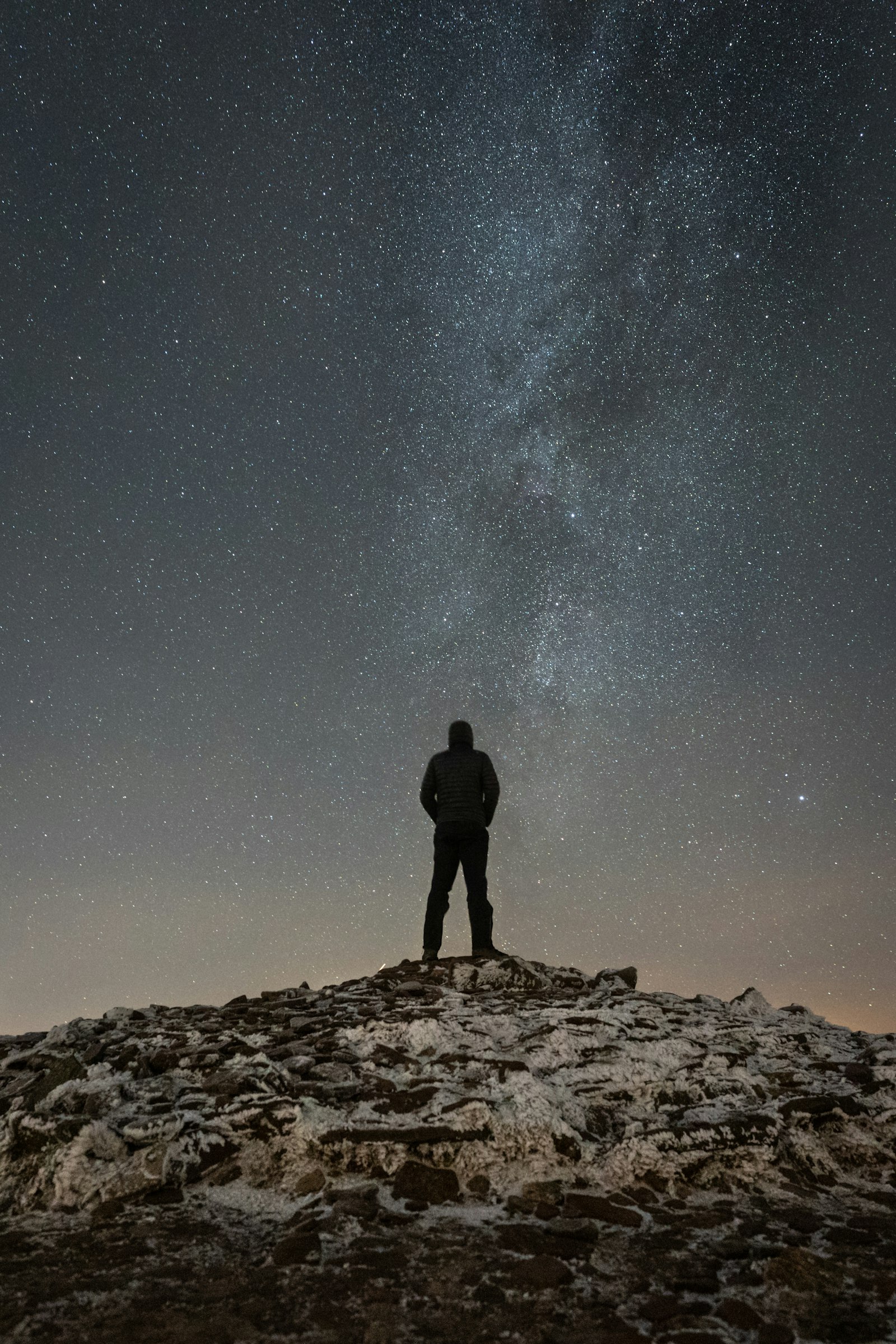 Sony a7R III sample photo. Man standing on cliff photography