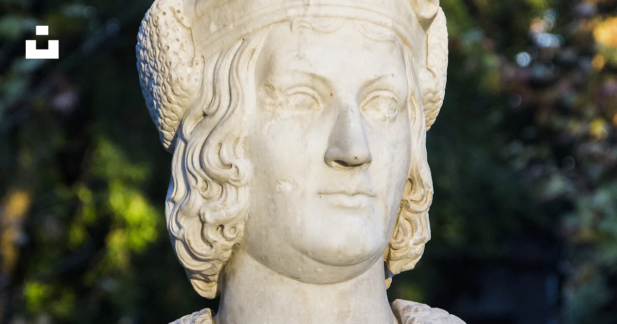 Foto Busto de cabeza de C. Colombo – Imagen Italia gratis en Unsplash