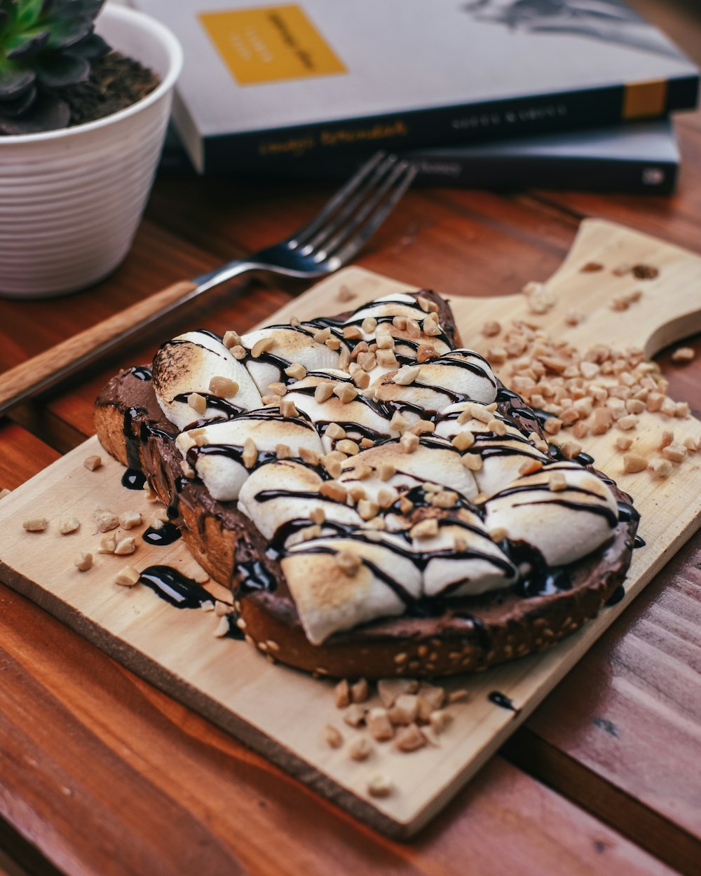 Tarta con almíbar y nueces