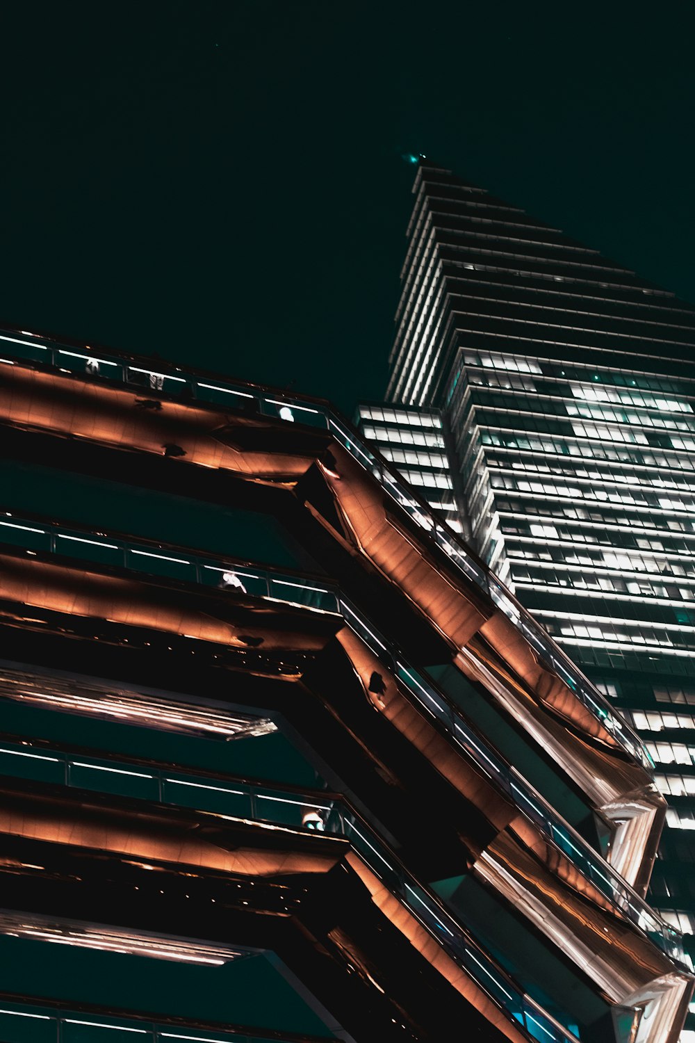 close-up photography of high-rise building