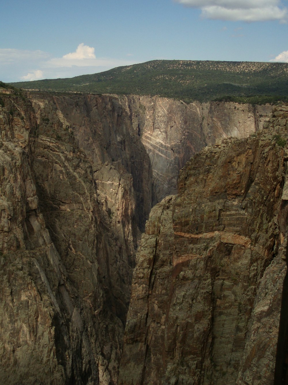 brown and green mountain scenery