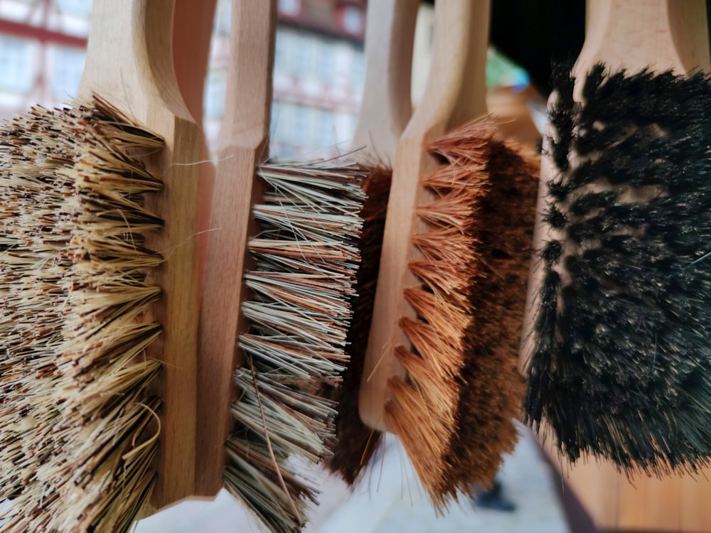 brown wooden brushes