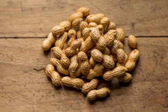 bunch of brown peanuts