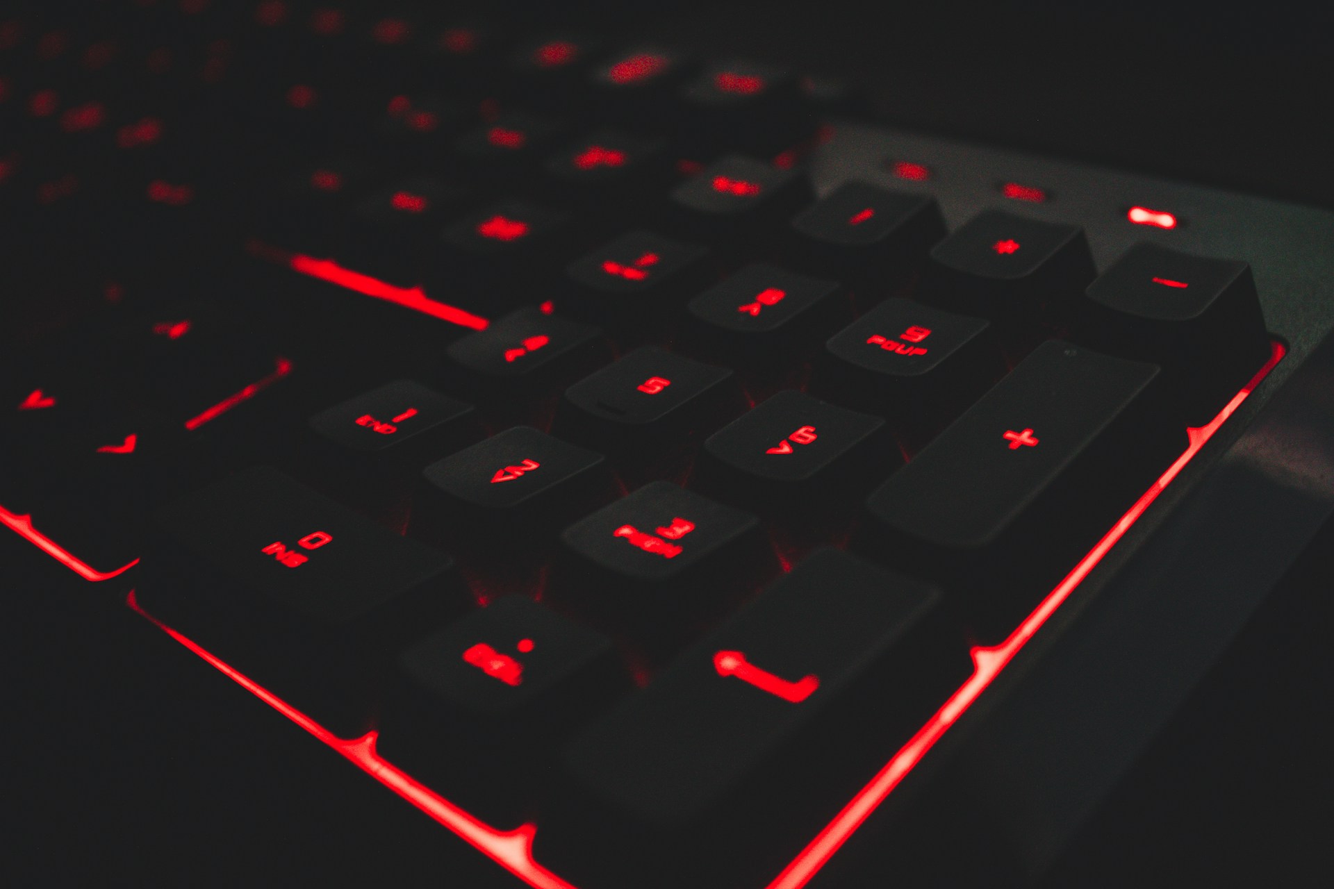 gray computer monitor