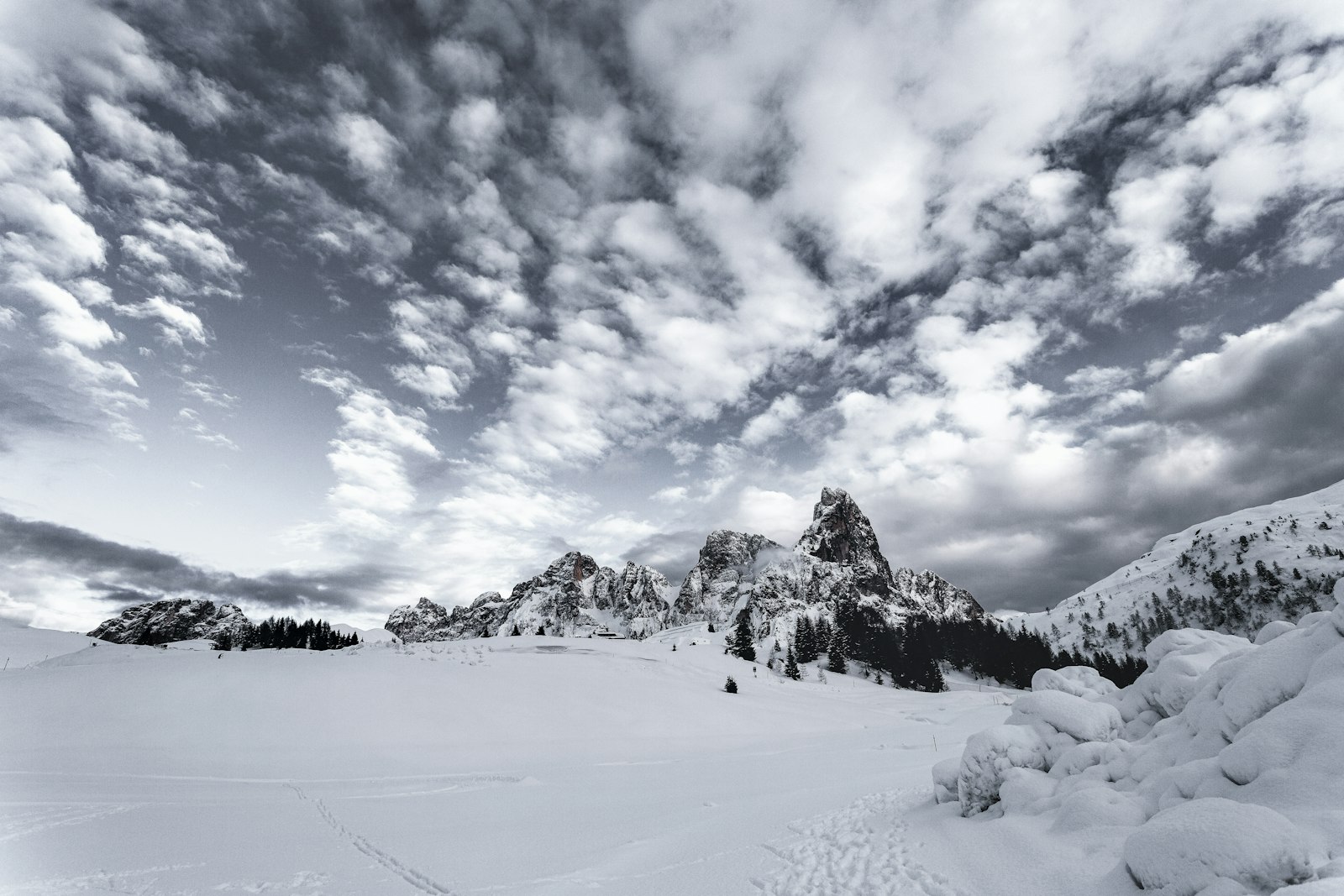 Canon EF 20-35mm f/2.8L sample photo. Snow mountain photography