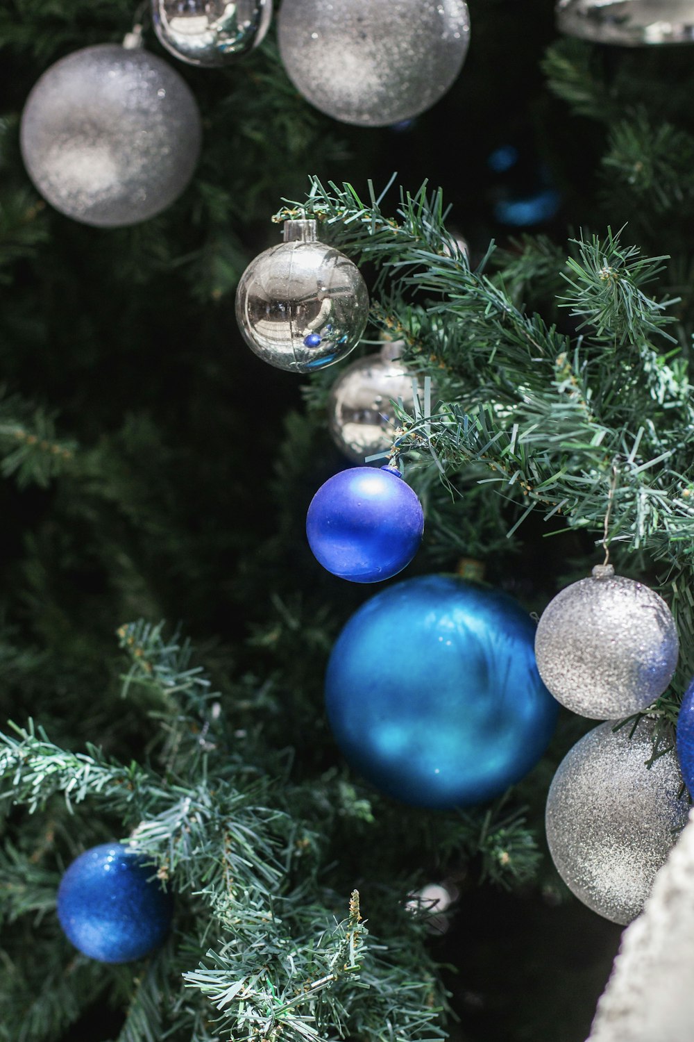 grey and blue baubles