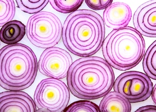 sliced onion