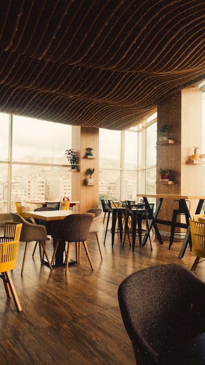 el mobiliario adecuando para tu cafeteria en Baja California