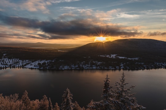 sunset mountain scenery in Mont Pinacle Canada