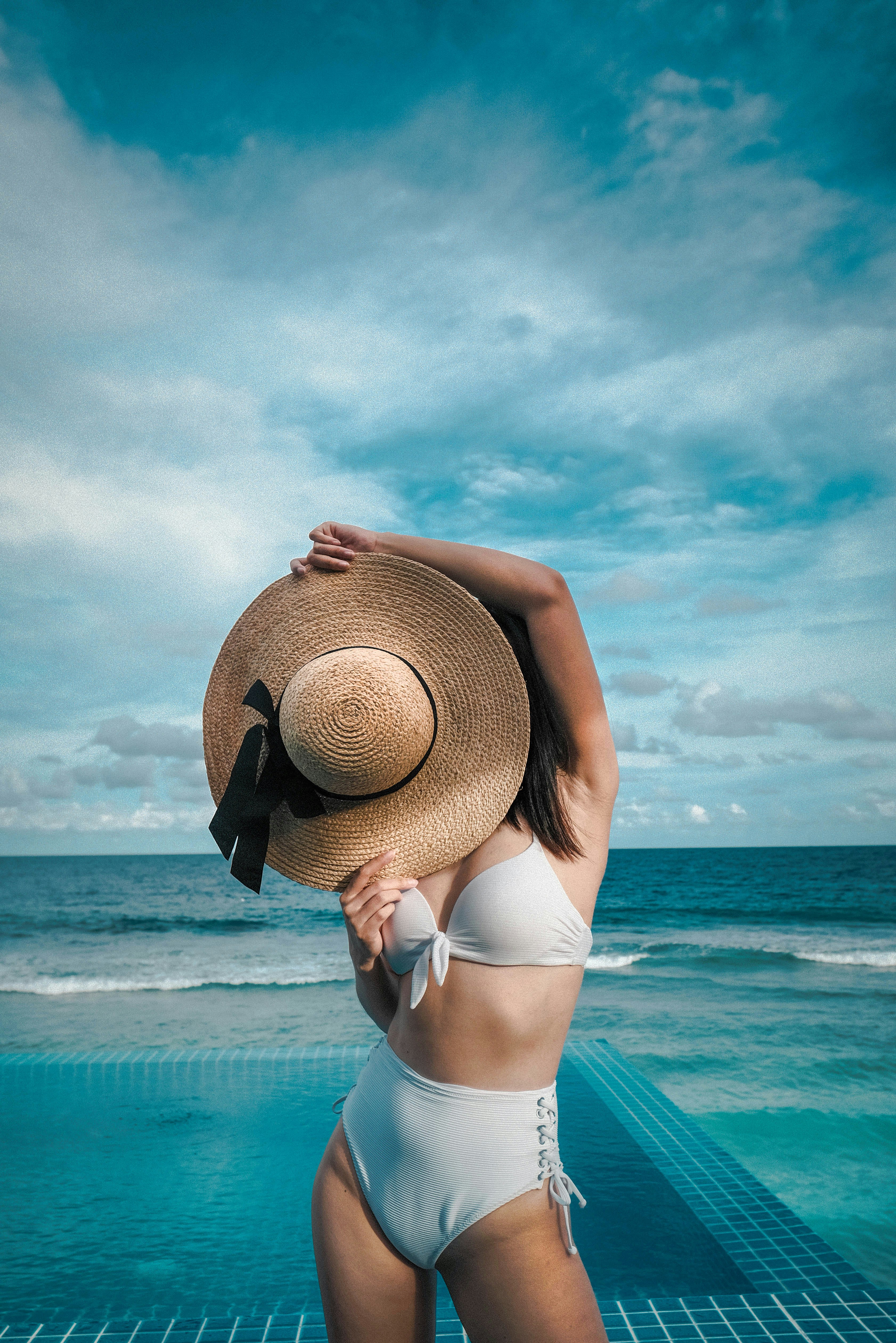 500+ Swimsuit Pictures HD Download Free Images and Stock Photos on Unsplash pic