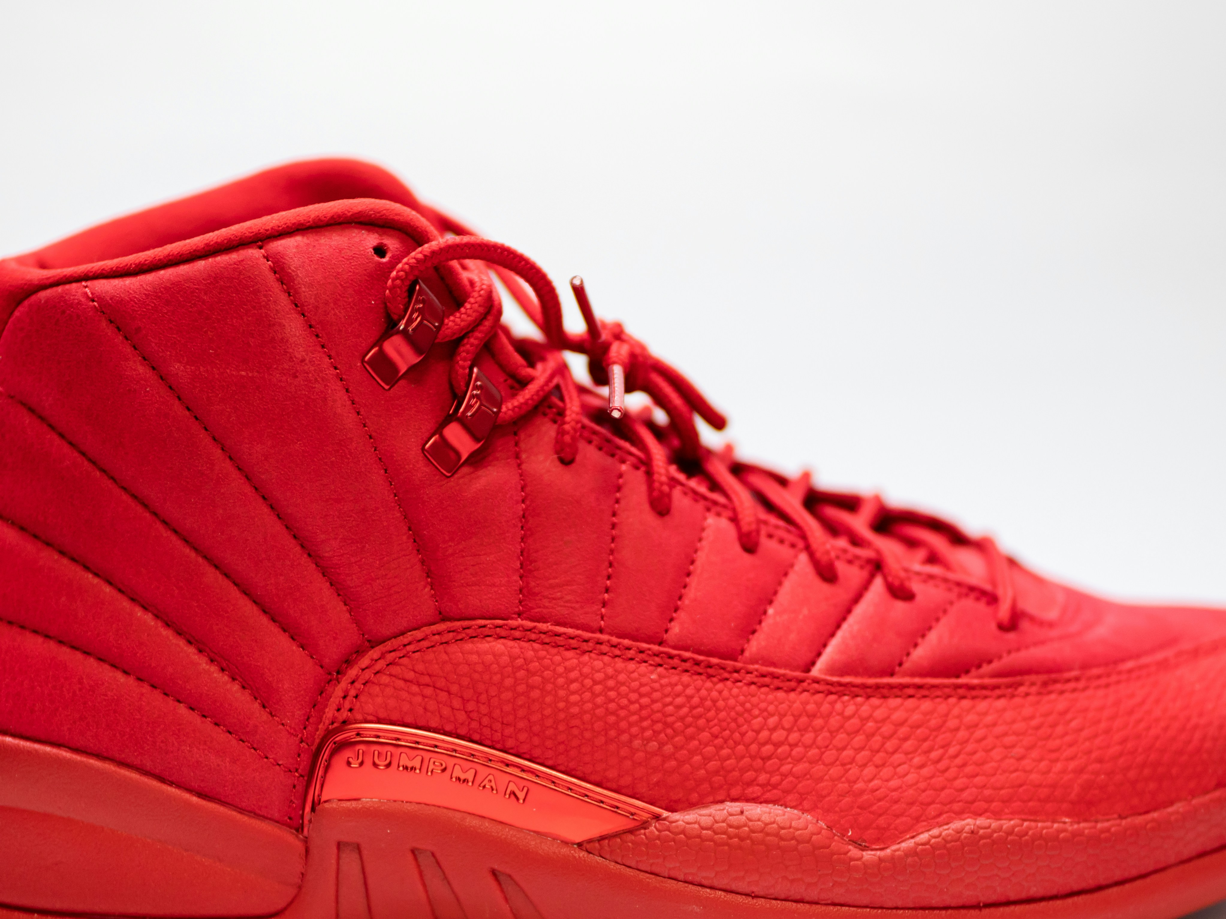 jordans rojos