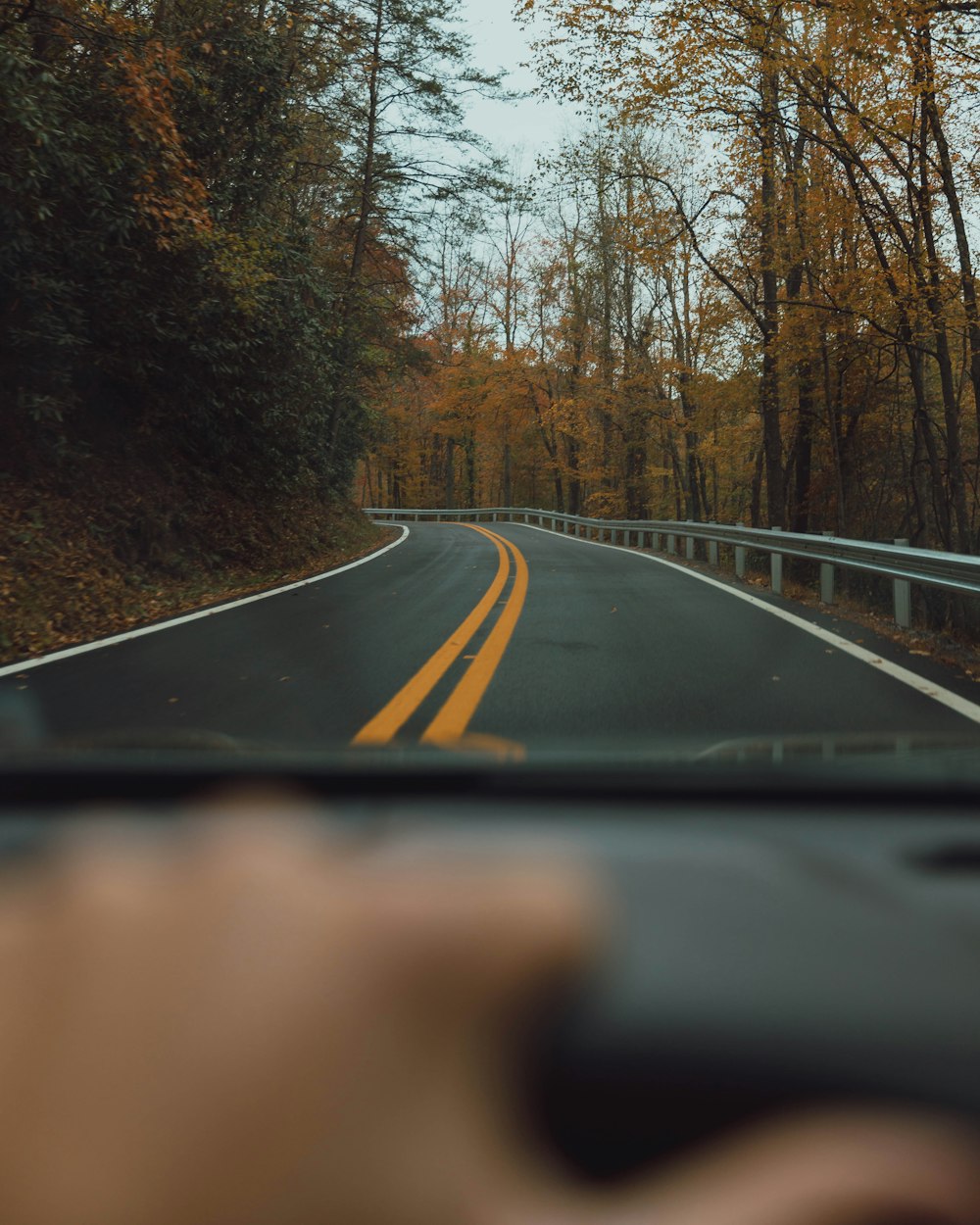 black asphalt road during daytime