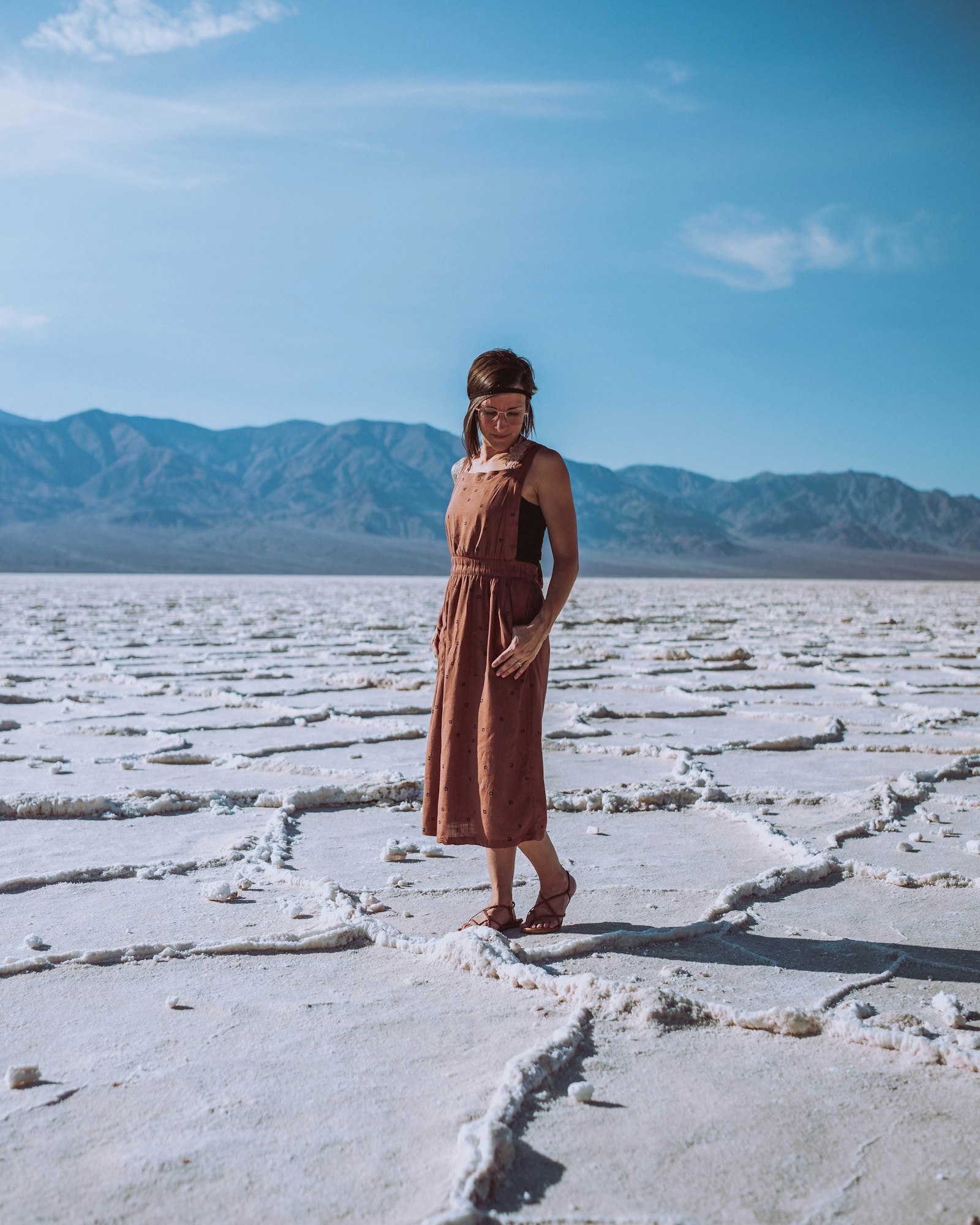 ZEISS Milvus 35mm F1.4 sample photo. Woman wearing brown dress photography