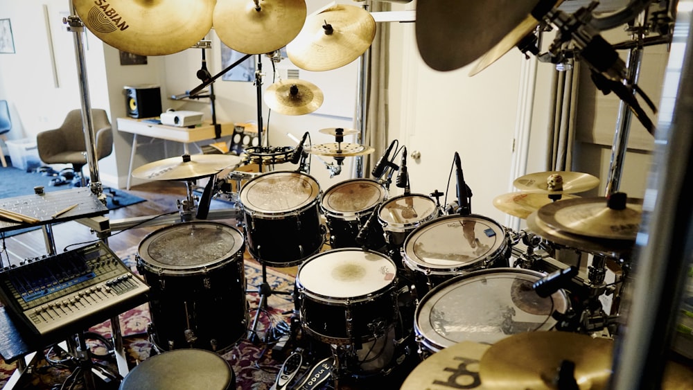 black drum set