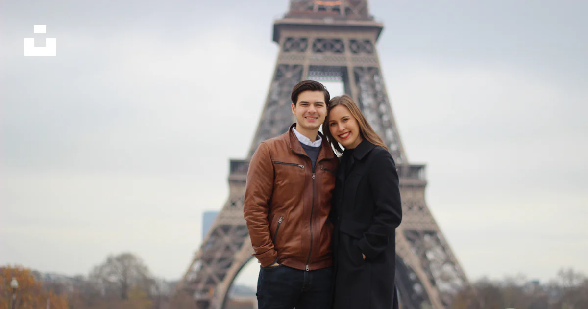 Collana Lunga Unisex Con Pendente Torre Eiffel E Perline In Legno, Stile Etnico E Boho – Idea Regalo Originale