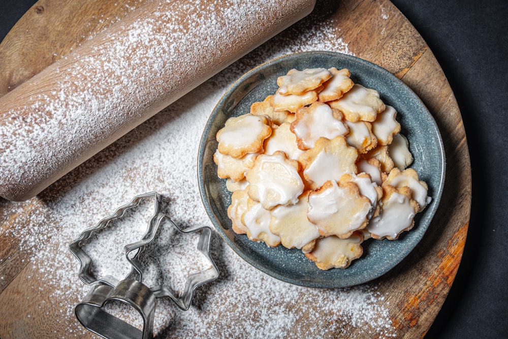 piatto di biscotti