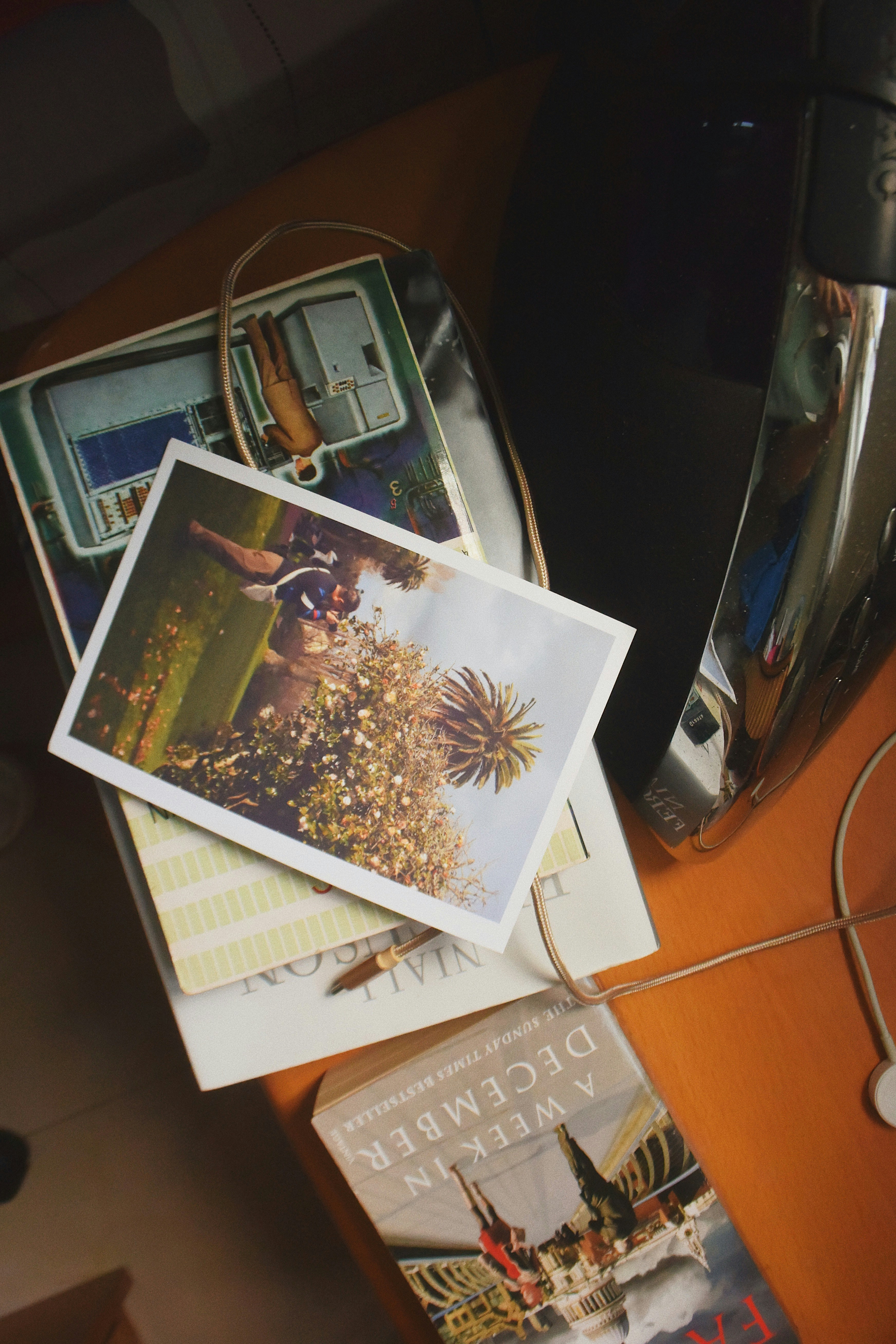 Photo by hiholdmyhand